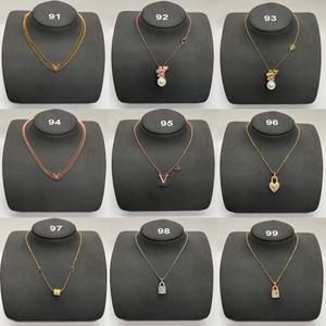 Drie rij kleine kraal V-vormige ketting Ketting Dames Claviculaire ketting Eenvoudig casual Halsketting Sieraden Accessoires Geschenken Groothandel Detailhandel