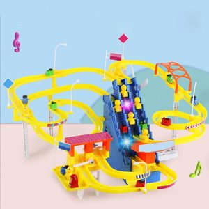 Drie trappen met meerdere tracks Automatische Piggy klimtrap Muzikale Luminous Slide Electric Track Childrens Puzzle Toys 240407