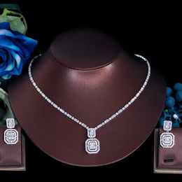 Three Graces Geometrische vierkante oorbellen ketting glanzende kubieke zirkonia kristallen mode -sieraden set voor vrouwen feestgeschenk TZ651 231221