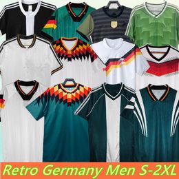 Coupe du monde de retour 1990 Germanys rétro Littbarski Ballack Soccer Jersey Klinsmann 2006 2014 Chemises Kalkbrenner 1996 2004 Matthaus Hassler Bierhoff Sleents courts