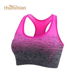 THUNSHION Sports Bra High Stretch Top transpirable Fitness Mujeres Acolchado para correr Yoga Gym Seamless Crop Bra Gradient Sport Bra T200601