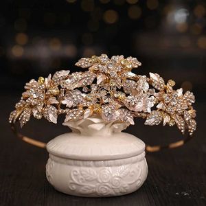 Tiara's Bruidskroon Barokke bladkroon bruiloft handgemaakte haarornament gouden haarhoepel Strass Kristal hoofdtooi bruidshoofdtooi Y240319