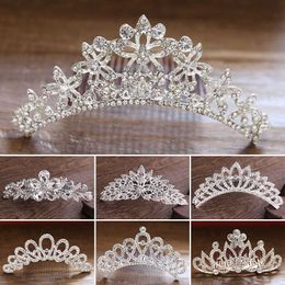 Tiaras Kinderen Mini Crowns Hair Comb Crystal Bridal Tiaras Princess Crown For Women Girls Rhinestone Pearl Wedding Bridal Tiara Gift Z0220