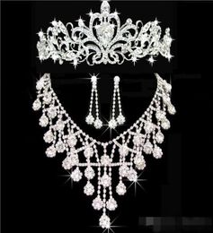 Tiaras Gold Tiaras Crowns Wedding Haar Sieraden Neceklaceearring Goedkope hele mode Girls avond prom feestjurken Accessor9602970