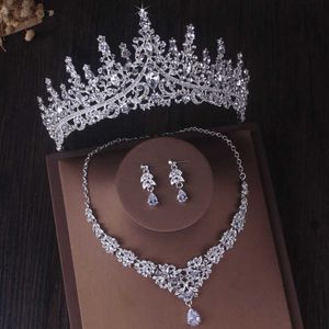 Tiaras prachtige zilveren kleur kristallen bruids sieraden sets mode tiaras kroon oorbellen choker ketting vrouwen trouwjurk sieraden set z0220