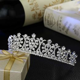 Tiaras Luxe verzilverde kristal bruiloft Tiaras Hairband Rhinestone Pageant Diadeem Prom Crown Bridal Hair Accessoires Tiara de Noiva Z0220