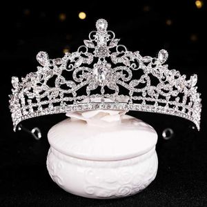 Tiaras nieuwe bruiloft haaraccessoires luxe roze strass kristal parel kroon handgemaakte tiara bruid kroon haaraccessoires koningin tiara y240318
