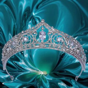 Tiaras Princess Queen Girls White Crystal Tiara For Women Party Birthday Crown Hair Dress Accessoires Headsor 2024 Nouveaux bijoux