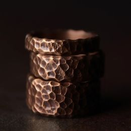 Bague tibétaine en cuivre massif battue à la main, processus vintage martelé, noir, taille réglable, rétro Punk Street pour hommes et femmes 240322