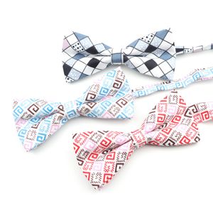 Pinces à cravate Coton Bowtie Plaid Striped Cravat for Men Classic Wear Business Wedding Party Butterfly Sense Of Technology Gravatas 230704