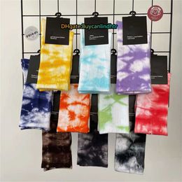 Tie Dye calcetines para hombre Mujeres Algodón de alta calidad Todo-fósforo clásico Tobillo Carta Transpirable en blanco y negro Fútbol baloncesto Calcetín deportivo 10 colores