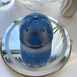 Casquette de baseball en denim teint par cravate pour femmes printemps / été hommes en plein air chapeau de créateur à la mode chapeaux de camionneur résistants aux UV lettre casquette imprimée