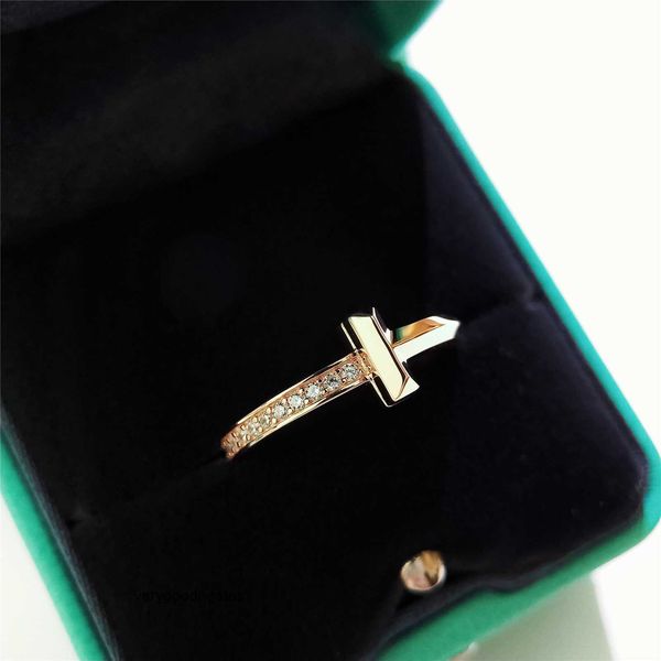 Tifaniym clásico T1 Anillo Moda para mujer Edición estrecha Dedo índice en forma de T Forma pequeña Diseñador Luz Lujo Doble Chapado en plata pura Oro rosa Ancho VHPA