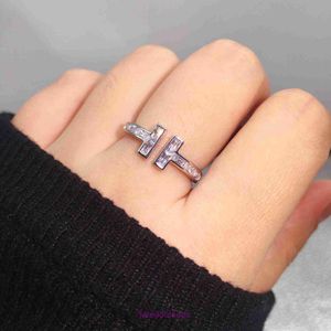 Tifannissm Designer Ringen voor dames online winkel Mode dubbele T letter wijsvingerring eenvoudige mode opening verstelbare netto rode persona Hebben originele doos