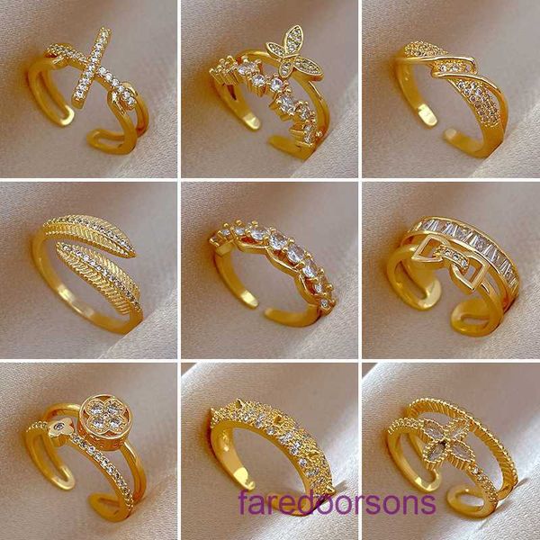 Tifannissm Anillos de diseño de alta calidad a la venta Galvanoplastia de oro Diseño ins estilo anillo de cuentas de diamante geométrico femenino fresco abierto Tener caja original