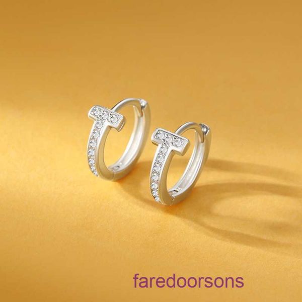 Tifannissm Bagues de créateurs de haute qualité à vendre Full Diamond Lettre T Boucle d'oreille Femme Ensemble personnalisé Boucles d'oreilles en forme simples et élégantes ont une boîte d'origine