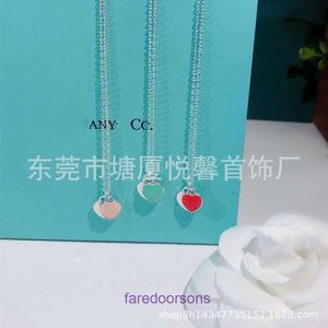 Tifannissm collier titane acier T classique pour femme acier émail amour femme t famille double coeur bleu rouge rose pendentif clavicule chaîne ont boîte d'origine