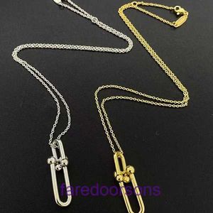 Tifannissm Pendentif Collier Meilleure vente Anniversaire Cadeau de Noël Bijoux coréens à bas prix avec matériau en cuivre or 18 carats gravé Classe familiale T Avoir une boîte d'origine