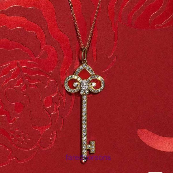 Tifannissm Collier pendentif Meilleure vente Cadeau de Noël d'anniversaire T Famille Collier clé à moelle de jade rouge 925 plaqué argent pur or rose 18 carats avec boîte d'origine