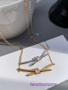 Tifannissm hangerringen best verkochte verjaardag kerstcadeau kruisknoop ketting met dezelfde stijl voor dames lichte luxe en hebben originele doos