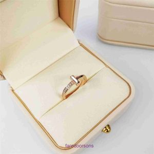 Tifannissm Ringen online winkel groothandel ring set met halve diamant voor dames rosé goud puur zilver T ontwerp high-end gevoel beroemdheden hebben originele doos