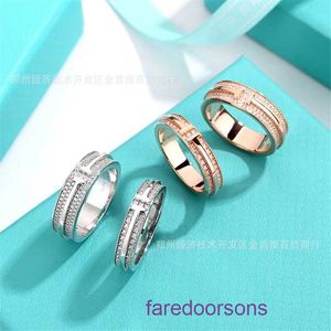 Tifannissm Rings online winkel groothandel T Family Double Ring Populair gevormd 925 zilveren diamantpaar met originele doos