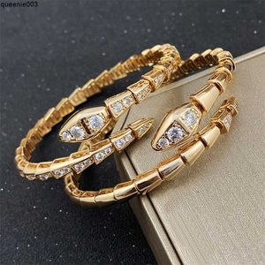 Tiffahylioes Brazalete Pulseras de diseño Lujo Plata Torque Hueso de bambú para mujeres Serpentina ajustable Diamantes llenos Joyería de regalo de fiesta informal