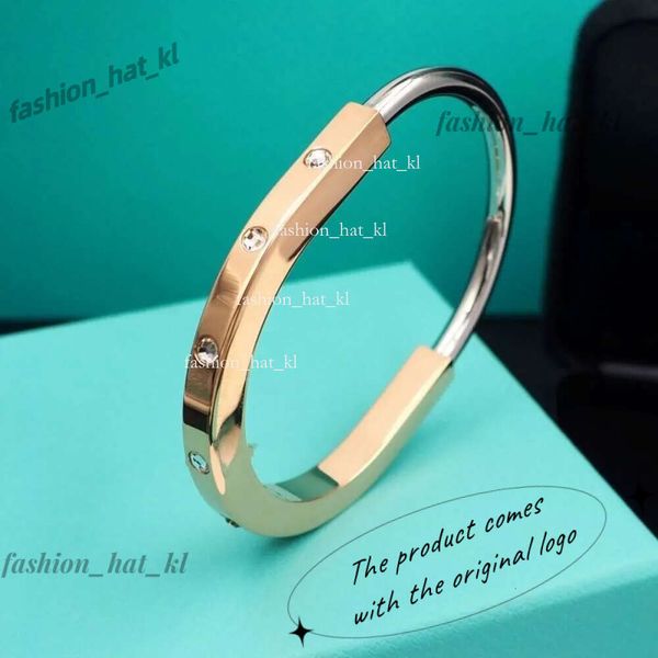 Tiffanlies Set Designer Women New Series Salle de serrure en U Bouchette High Edition Face Colored Band Bracelet Diamond TiffanyJewelry 179