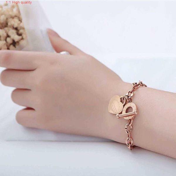 Pulsera de plata Tiffanyans Ot nuevo diseño de nicho Ins Wind titanio botón de mujer amor corazón de acero inoxidable se puede grabar