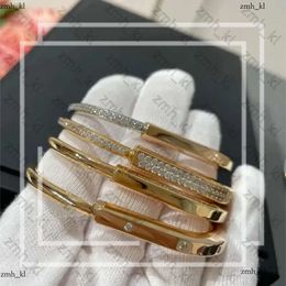 TiffanyJewelry Designer Charm Bracelets Tendance de haute qualité marque Bijoux de luxe Bangles pour femmes Classics Geometric Zircon Lock Rose Gold 438