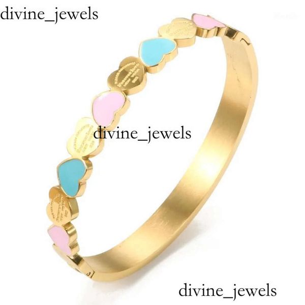 TiffanyJewelry Gold Designer Bijoux Femme Couleur Couleur bleu et rose Émail Forever Love Heart TiffanyJewelry Gold Charmbracelet TiffanyJewelry Bracelet 4826