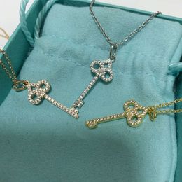 Collier TiffanyJewelry S925 Silver Clover Small Key Collier femelle Gold Round Lucky Grass Pull Chaîne Diamond Clavicule Chaîne de chaîne