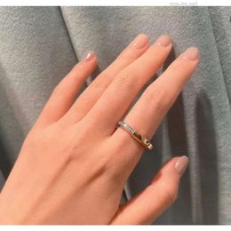 Tiffanyjewelry Ring Designer Luxe mode diamantring voor dames vinger anillos diamant set ushaped borgring met v gouden elektrop 9629