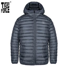 Chaqueta de primavera TIGER FORCE para hombre, abrigo acolchado con capucha de alta calidad para hombre, ropa de abrigo informal de moda 50402 210910