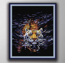 Tiger in Water Handmade Cross Stitch Craft Tools Broidery Needlework Ensembles comptés Impression sur Canvas DMC 14CT 11CT Home Decor Paint1561166