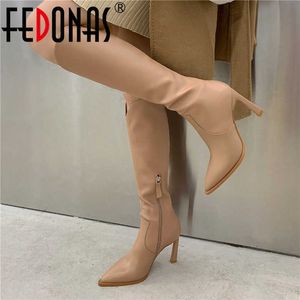 Boots latéraux élégants serrés zipper véritable talons en cuir chaussures femme marine d'automne basique genou 21052 65