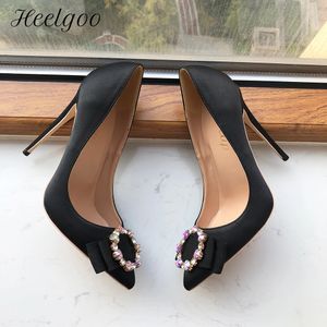 Tikicup Femmes Black Silk Satin Points Toe Stilettos Pumps avec Bow Elegant Dames Robe formelle Chaussures à talon plus taille 33-45 240429