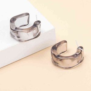 Tiktok rouge européen et américain Charme Dangle personnalisé évider Boucles d'oreilles féminines Boucles d'oreilles géométriques de tempérament élégant de haute qualité H7X2