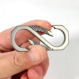 Titanium Alloy Keychain Keychain Ring Personnalité Créative Men et femmes Taies suspendues simples Sac à dos