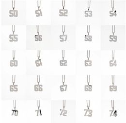 Los accesorios deportivos de titanio eligen sus números 11pcs simple PULIDO JERSEY número colgante Cruz Colgante Collar Plata Acero inoxidable Béisbol