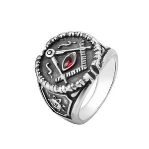 Titanium en acier inoxydable Fashion Cool Nouveau rétro Freemason Masonic Ring Red Crystal Master Sun Moon Mason Ring Men Femmes