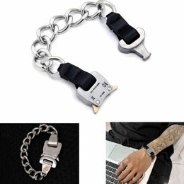 Pulsera de cadena ALYX de acero de titanio para hombres y mujeres, pulseras con botones de Metal de calidad, cinturones, accesorios de calle ALYX210A