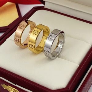 Klassieke ring van titaniumstaal met stempel Eenvoudige stijl Letter Kristal Vingerring Zilver Goud Rosé goud 4/5/6 mm