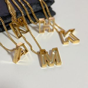 Collar de mujer con colgante de 26 letras huecas de acero de titanio, letra mayúscula de oro de 18 quilates, collares de cadena brillantes de lujo, joyería de diseño H-212