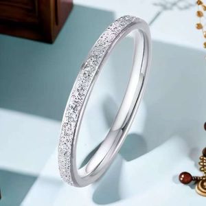 Titanium stalen roestvrijstalen niche high-end licht luxe veelzijdige vrouwelijke ring dames Instagram-stijl vlakte