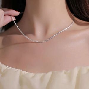 Collier en clavicule étoilé en acier titane pour hommes et femmes