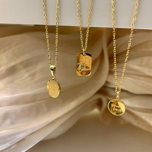 Titanio con oro de 18 quilates Collar de gargantilla de ángel de buena suerte Diseñador de joyas para mujer T Show Vestido de pasarela Raro INS Japón Moda coreana Q0531
