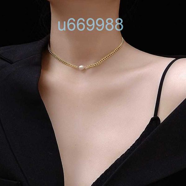 Titane avec or 18 carats véritable collier de perles naturelles Wowen Stainess acier bijoux concepteur de fête T Show robe de piste japon coréen Q0531MVNJ