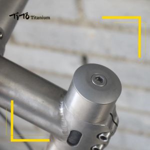 Capes de casque de vélo de montagne Tito Parts de vélo Titane CNC Casqueur Cap et Titanium Bolt M6 * 30