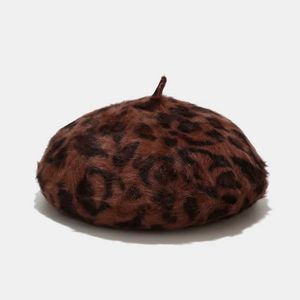 TJBL Bérets 2020 Automne Winter Leopard Imprimé de lapin chaud Fur Fur Octogonal Chapeaux pour les femmes et les filles Bérets Painter Chapeau Cap 11 D24417